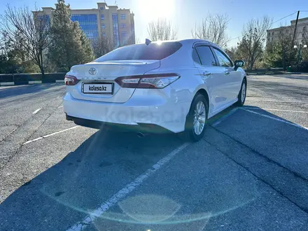 Toyota Camry 2019 года за 13 900 000 тг. в Шымкент – фото 7