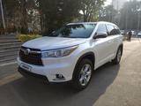 Toyota Highlander 2015 годаfor10 000 000 тг. в Актобе