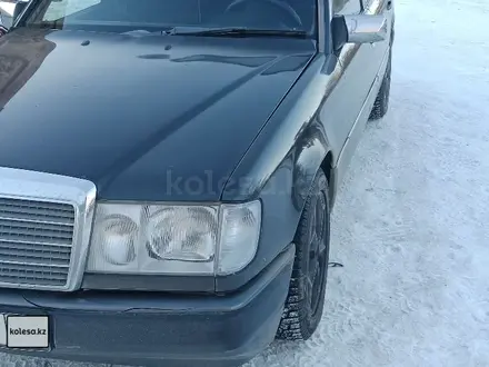 Mercedes-Benz E 200 1993 года за 2 000 000 тг. в Лисаковск – фото 4