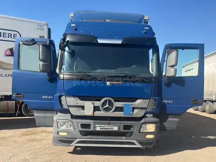 Mercedes-Benz  Actros 2011 года за 39 000 000 тг. в Алматы