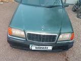 Mercedes-Benz C 180 1993 годаүшін650 000 тг. в Алматы – фото 2