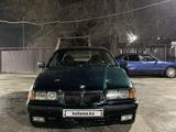 BMW 320 1993 года за 1 250 000 тг. в Алматы – фото 2