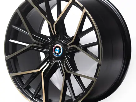 BMW R19 8.5/9.5J ET33/40 Hyper black 5x120 за 360 000 тг. в Алматы