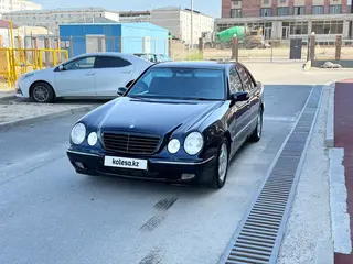 Mercedes-Benz E 280