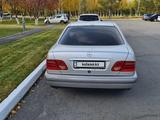 Mercedes-Benz E 200 1998 года за 2 000 000 тг. в Астана – фото 5