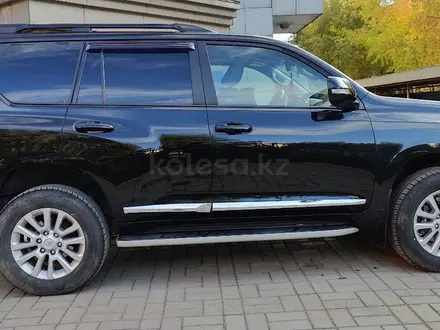 Toyota Land Cruiser Prado 2017 года за 27 000 000 тг. в Семей – фото 6