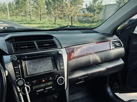 Toyota Camry 2014 года за 9 100 000 тг. в Семей – фото 13