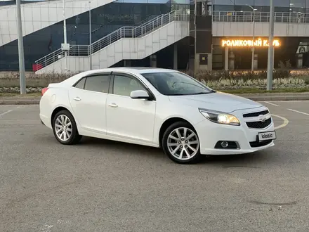 Chevrolet Malibu 2014 года за 6 900 000 тг. в Алматы – фото 2