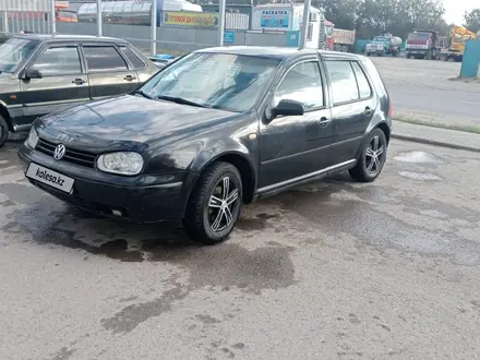 Volkswagen Golf 2005 года за 2 000 000 тг. в Актобе – фото 2