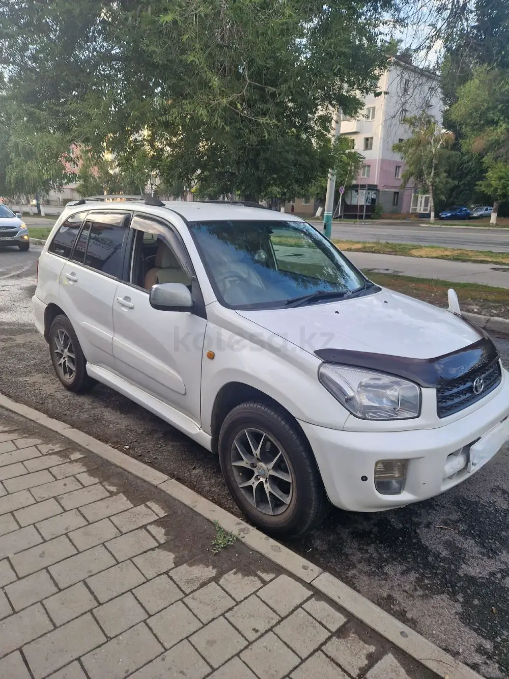Toyota RAV4, 2000