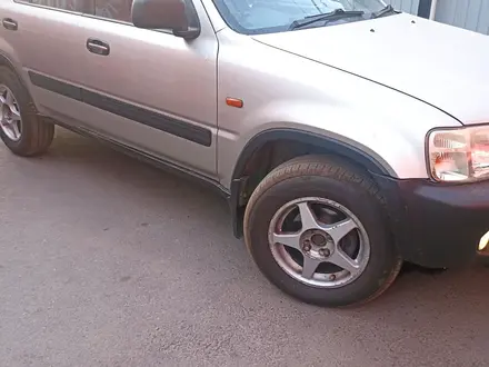 Honda CR-V 1996 года за 3 000 000 тг. в Алматы – фото 2