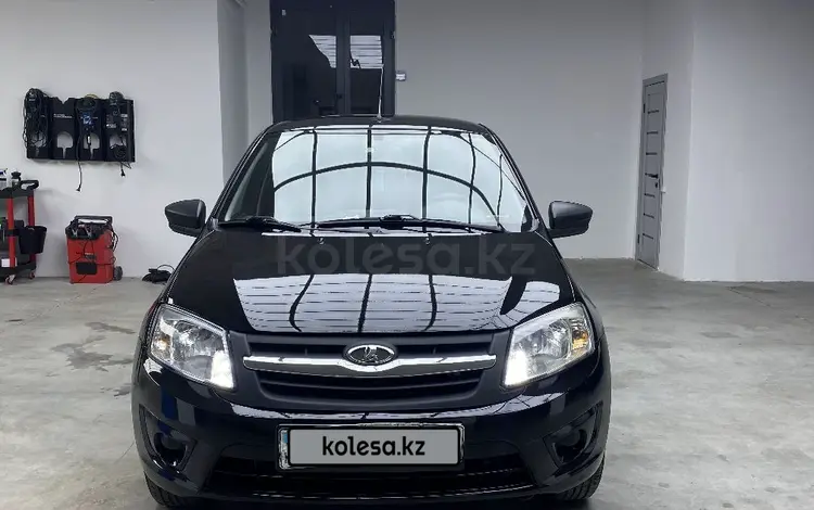 ВАЗ (Lada) Granta 2190 2018 годаүшін2 350 000 тг. в Астана