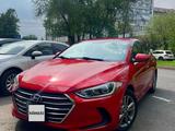 Hyundai Elantra 2017 годаfor6 800 000 тг. в Алматы – фото 2