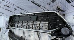 Комплект решеток вверх низ на TOYOTA CAMRY EXCLUSIVE Хромированные за 65 000 тг. в Алматы – фото 3