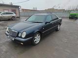 Mercedes-Benz E 320 1997 года за 3 200 000 тг. в Караганда