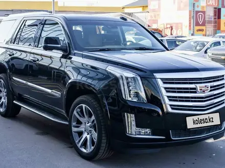 Cadillac Escalade 2017 года за 27 000 000 тг. в Алматы