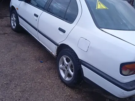 Nissan Primera 1993 года за 600 000 тг. в Актобе – фото 2