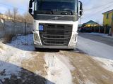 Volvo  FH-4 2015 года за 42 000 000 тг. в Актобе – фото 2