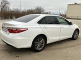 Toyota Camry 2015 годаүшін6 300 000 тг. в Уральск – фото 2