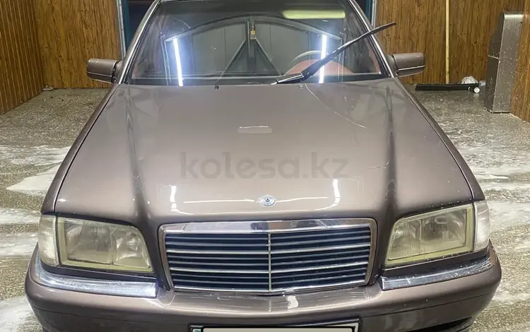 Mercedes-Benz C 180 1995 года за 1 700 000 тг. в Кокшетау