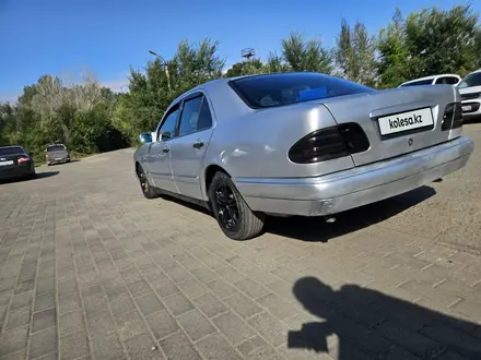 Mercedes-Benz E 230 1995 года за 1 300 000 тг. в Усть-Каменогорск – фото 3