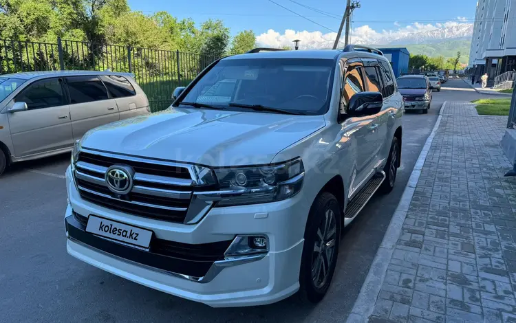 Toyota Land Cruiser 2018 года за 32 000 000 тг. в Алматы