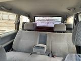 Toyota Estima 1999 года за 800 000 тг. в Семей – фото 2