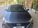 Hyundai Accent 2022 года за 7 800 000 тг. в Кызылорда – фото 2
