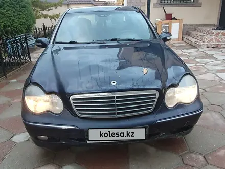 Mercedes-Benz C 240 2000 года за 2 000 000 тг. в Шымкент