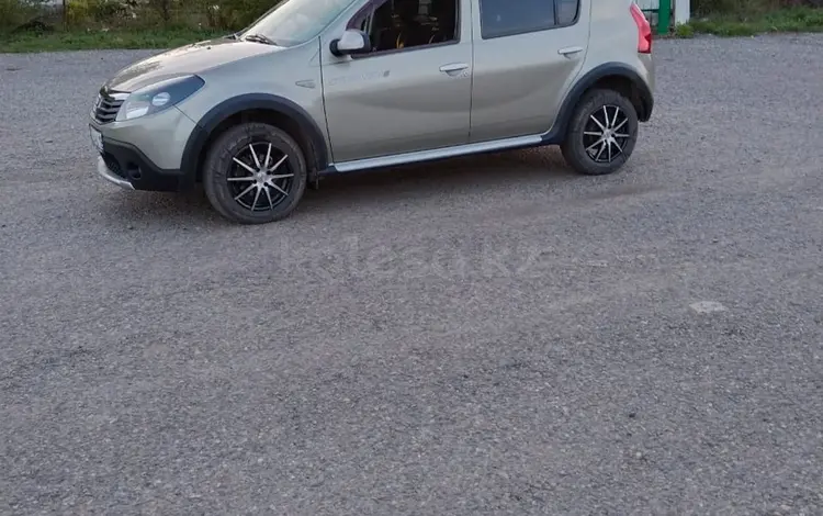 Renault Sandero Stepway 2014 годаүшін5 300 000 тг. в Алтай