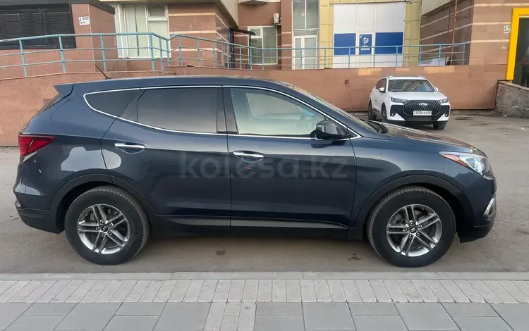 Hyundai Santa Fe 2018 года за 10 700 000 тг. в Астана