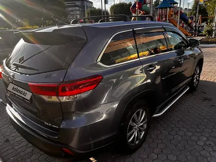 Toyota Highlander 2018 года за 16 000 000 тг. в Астана – фото 5