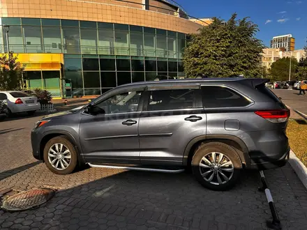 Toyota Highlander 2018 года за 16 000 000 тг. в Астана – фото 6