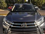 Toyota Highlander 2018 года за 16 000 000 тг. в Астана