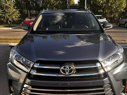 Toyota Highlander 2018 года за 16 000 000 тг. в Астана