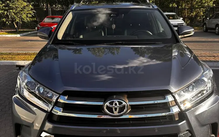 Toyota Highlander 2018 года за 16 000 000 тг. в Астана