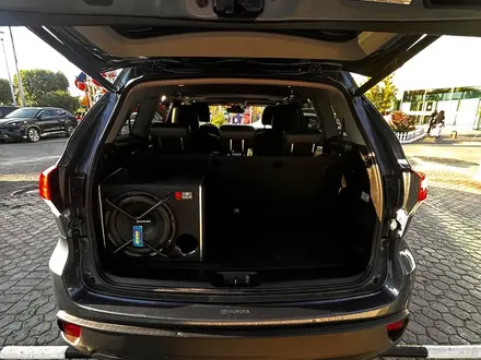 Toyota Highlander 2018 года за 16 000 000 тг. в Астана – фото 17