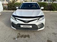 Toyota Camry 2021 года за 17 500 000 тг. в Актау