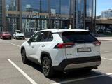 Toyota RAV4 2025 года за 17 800 000 тг. в Сатпаев – фото 2