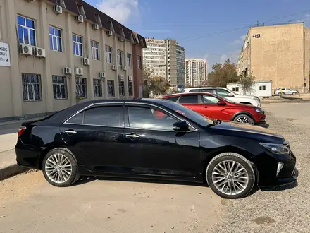 Toyota Camry 2015 года за 9 800 000 тг. в Актау