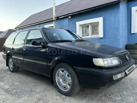 Volkswagen Passat 1994 года за 1 700 000 тг. в Уральск – фото 4