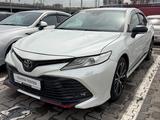 Toyota Camry 2020 года за 14 000 000 тг. в Алматы