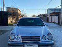 Mercedes-Benz E 230 1996 года за 2 500 000 тг. в Шымкент