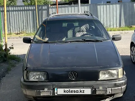 Volkswagen Passat 1993 года за 800 000 тг. в Алматы