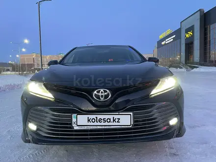 Toyota Camry 2019 года за 13 100 000 тг. в Астана – фото 8