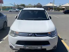 Mitsubishi Outlander, 2012