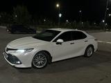 Toyota Camry 2019 года за 14 500 000 тг. в Тараз – фото 2