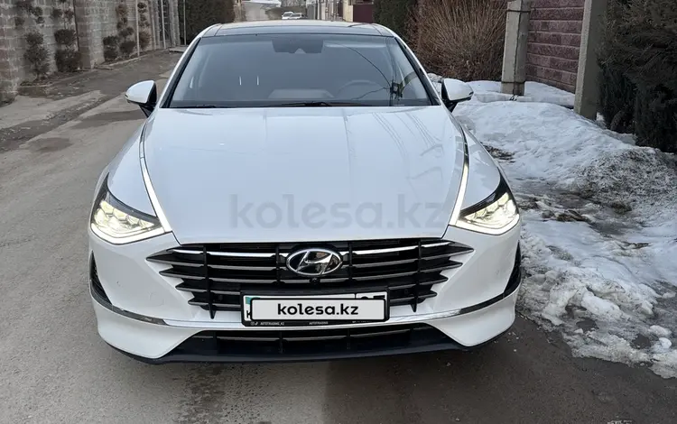 Hyundai Sonata 2023 года за 14 900 000 тг. в Алматы