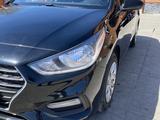 Hyundai Accent 2018 года за 6 600 000 тг. в Костанай – фото 3