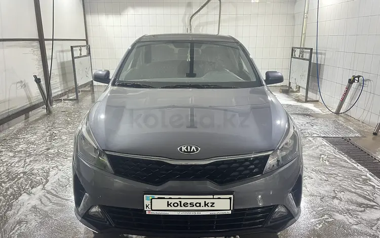 Kia Rio 2021 года за 7 700 000 тг. в Астана